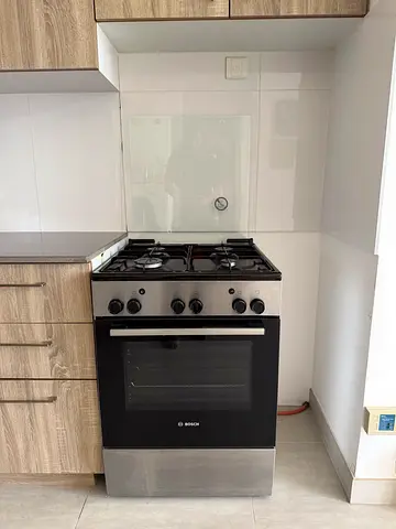Bosch freestanding gas oven and hob, good working condition
