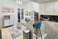Furnished | Upgraded | Mid Floor
