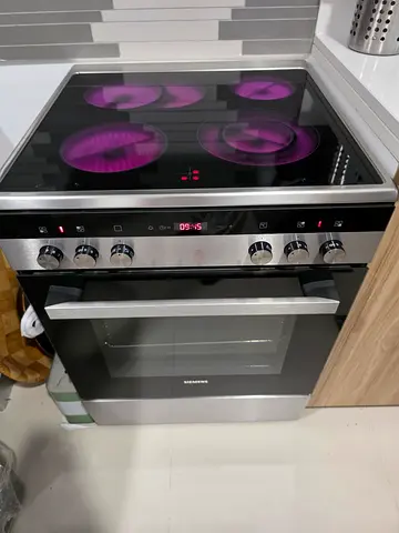 Siemens Digital Electric Cooker Ceramic 60cm latest model excellent condition