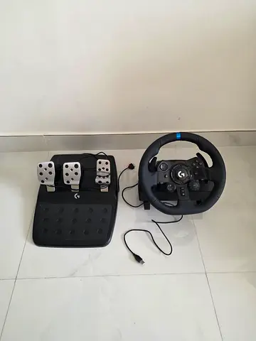 Logitech G29 Racing Wheel with Pedals - Good Condition