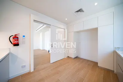 Good Deal | Vastu Compliant | Single Row