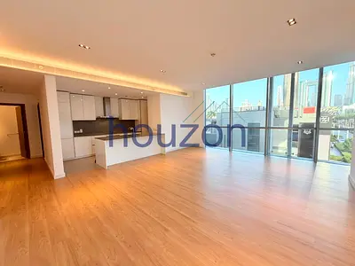 Huge + Renovated 2BR+M/R | Burj View | 2 Parkings