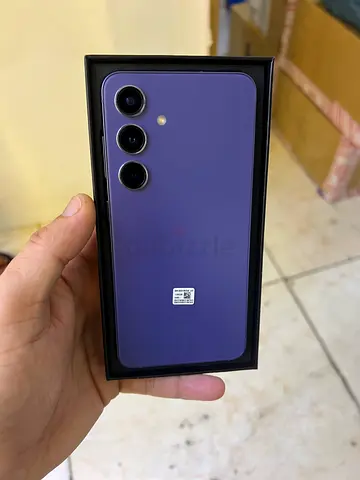 Samsung s24 with box