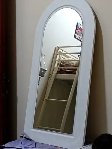 Full-length Arched Free-standing Mirror with White Frame long 1.2m