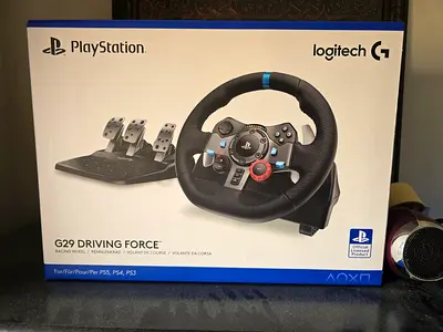 Logitech G29 Driving Force Racing Wheel + stand. Warranty still available