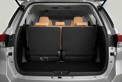 صورة 11 لـ 2024 Toyota FORTUNER
