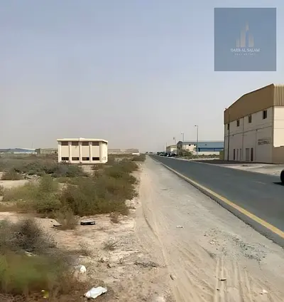 للبيع ارض صناعيه في الصجعه / الحنو / الشارقه