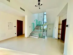 Brand new finish modern 5 bed villa