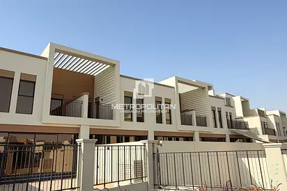 Large Plot | Premium Views | Walking to Lagoon