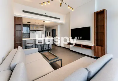 Top Floor | Elegant 1 Bedroom | Furnished