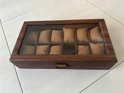 Wooden 10-Slot Glass-Top Watch / Jewelry Organizer Box