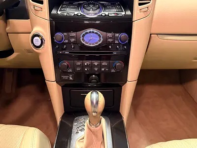2017 Infiniti QX70 — фото 15