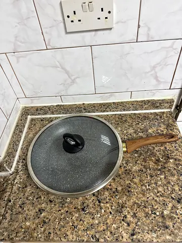 Fish Frying Pan with Glass Lid