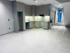Modern 2BR TH | Close to DT | Courtyard & Garden | Great Location
