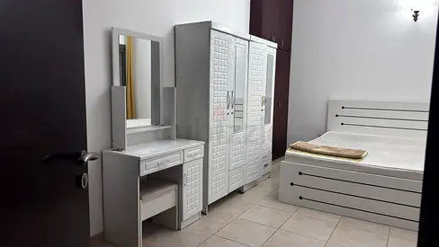 Master room at  barsha heights  close to Metro station