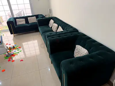 Dark Green Velvet L-Shaped Chesterfield Sofa Set - Good Condition