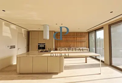 Stunning Contemporary Built 5 Bed Villa in Meydan