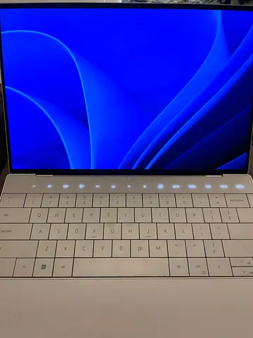 Dell XPS 9320 32 GB RAM , i7 1tb storage