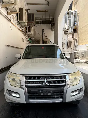 Mitsubishi Pajero GLX 2017 GCC Specs