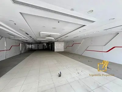 SPACIOUS SHOWROOM | MAIN ROAD LOCATION | HIGH FOOTFALL AL MUTEENA