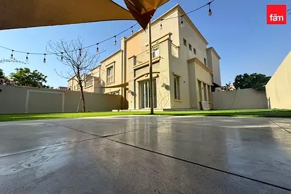 Upgraded Kitchen And Garden | 3e | Move In Ready