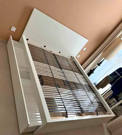 Ikea malm queen size bed with matters 2 storage