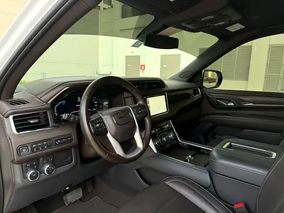 صورة 8 لـ 2023 GMC YUKON