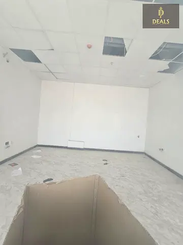 محل تجاري للإيجار في المويهات 1 بموقع مميز