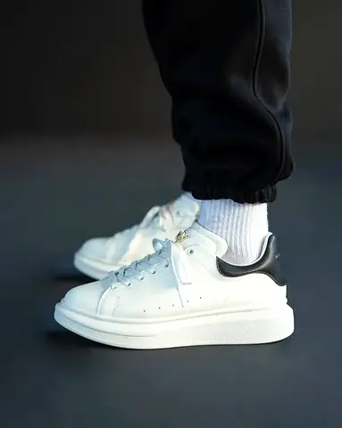 RUNEASY Classic White Chunky Sneakers