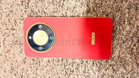 Honor smartphone (red) with circular rear camera - good condition