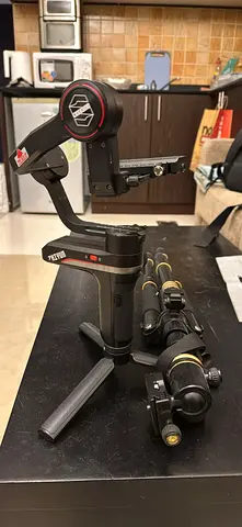 zhiyun weebill s gimbal + Tripod