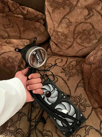 مبرد مائي