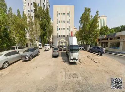 ارض سكنى تجارى موقع مميزللبيع فى عجمان  موقع الارض / الراشدية 3  مساحة الارض  /  6400 قدم التصريح  / ارضى +10   السعر المطلوب 2800000  تملك حر لجميع ا