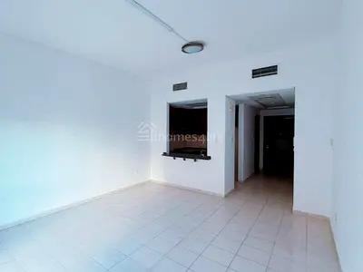 MULTIPLE OPTIONS | NEXT TO METRO | NEAR TO VACANT
