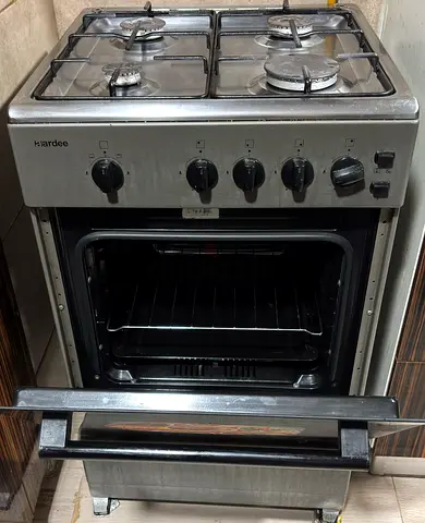 FREE DELIVERY! 4-burner Gas Stove with Oven