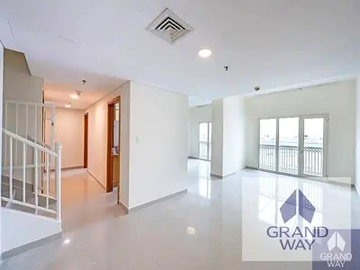 Triplex 4BR+Maid | SZR View | Villa-Style Living