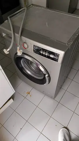 Used 6kg front-load washing machine - in working condition. Baring needs to replace.
