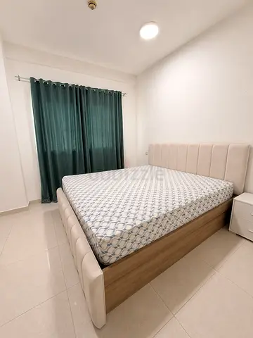King size storage bed - good condition
