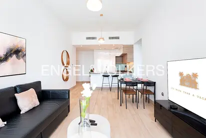 Mid Floor | Furnished | Vacant