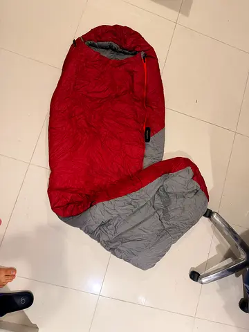 Forclaz Synthetic sleeping bag, 4 season -5 C / 23 F (comfort ), Trek 500, XL size - Great condition