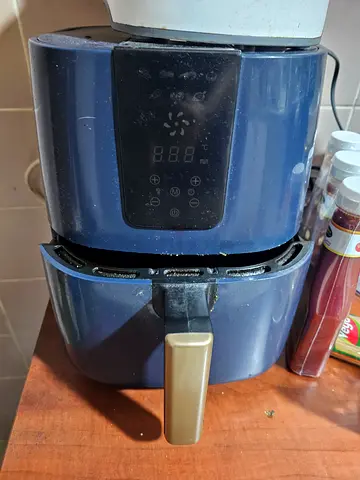 Used Digital Air Fryer - Compact Countertop