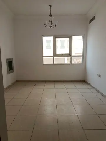 للايجاز السنوي بالشارقه المجاز 1 الشارقة  اجمل شقه غرفه وصاله 2 حمام  مساحه ممتازة تكيف مركزي  قريب من جميع الخدمات   وسهل المخرج لجميع المماطق السعر
