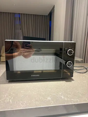 Samsung countertop microwave oven - good working condition