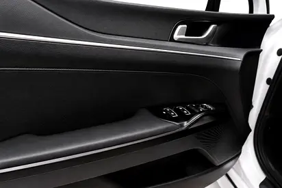 صورة 8 لـ 2025 KIA K5