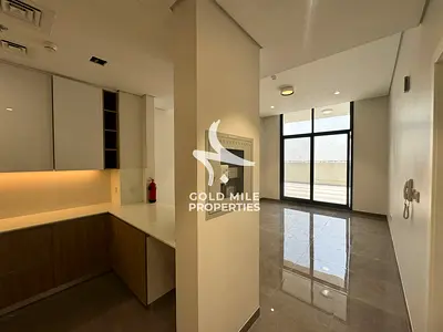 Huge Terrace - Prime Location - 1 Month Free - Modern & Bright
