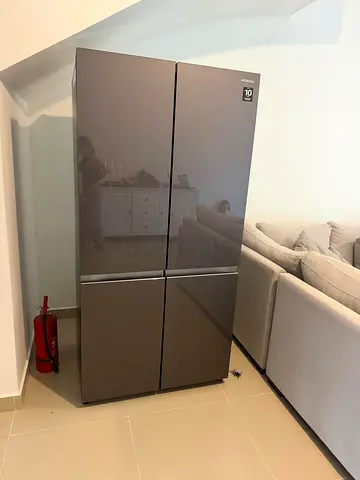 Hitachi 4 door fridge and freezer same like new conditions