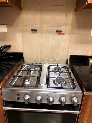 4 plates gas stove with oven