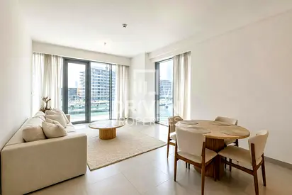 Waterfront Living | Vacant | Stunning Canal Views