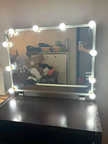 Vanity table dressing table