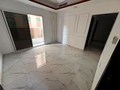 Two bedrooms and a living room, second tenant, balcony, master bedroom, two bathrooms, built-in ward